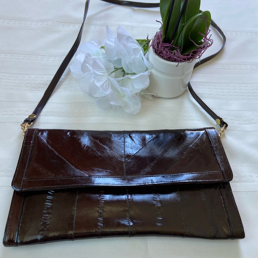 Dark brown 70’s Vintage Eel Skin Purse.